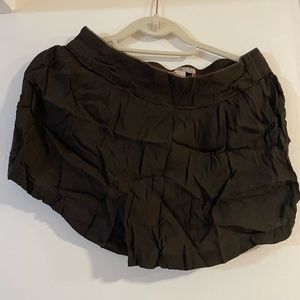 Brown forever 21 woman shorts